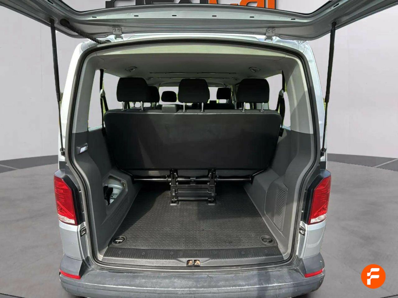 Foto Volkswagen Caravelle 10