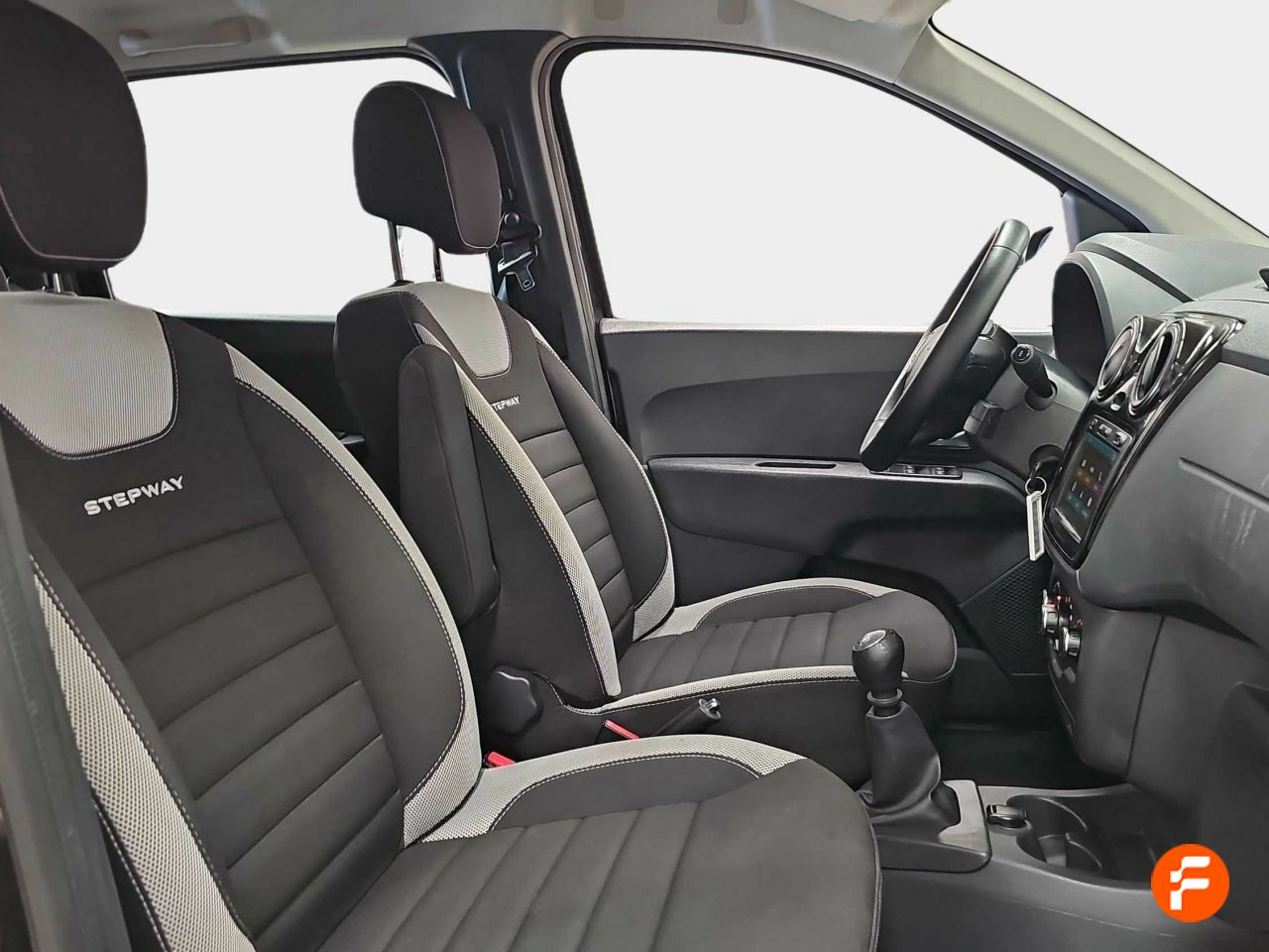 Foto Dacia Lodgy 17
