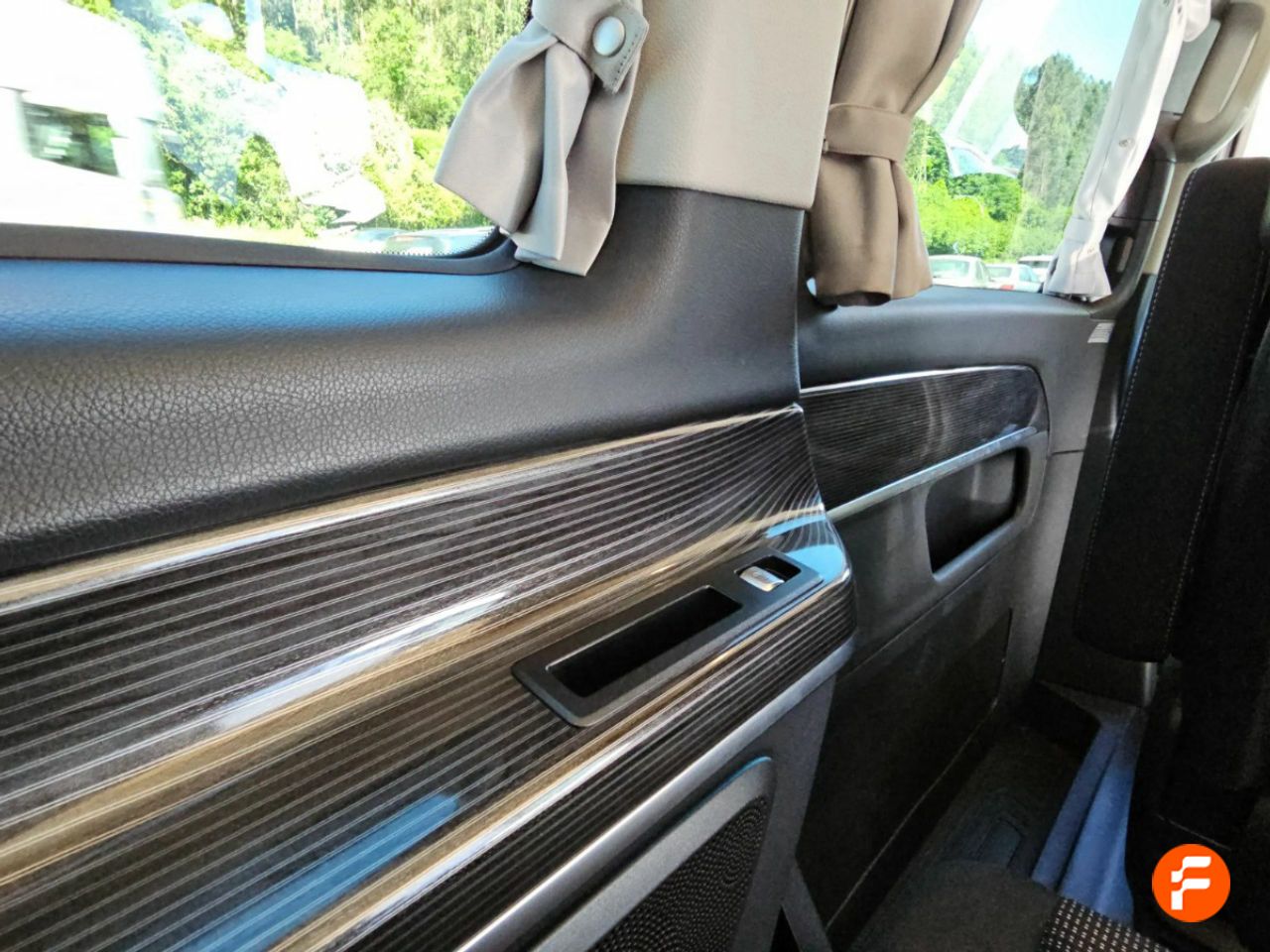 Foto Mercedes-Benz Clase V 25