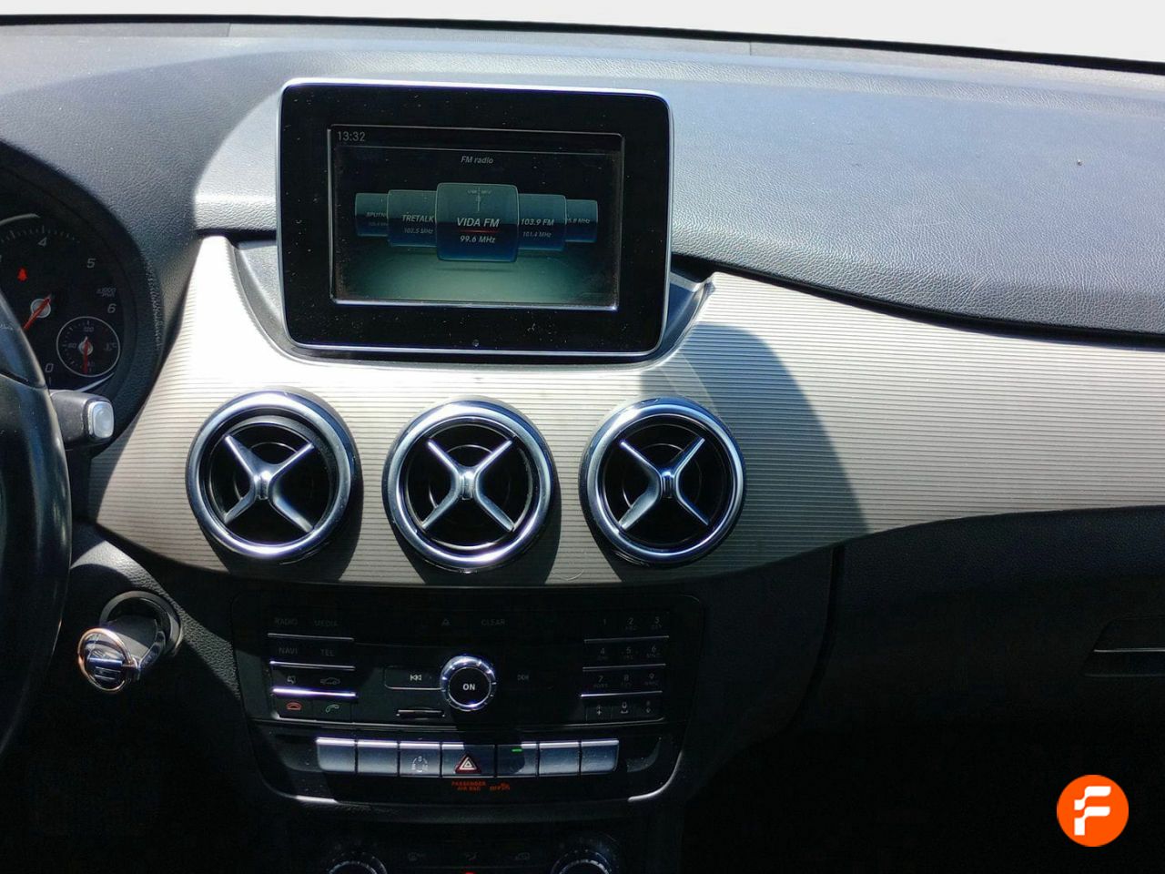 Foto Mercedes-Benz Clase B 14