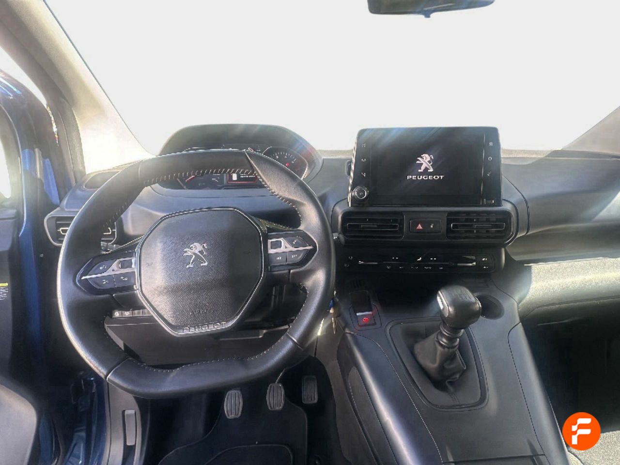 Foto Peugeot Rifter 8