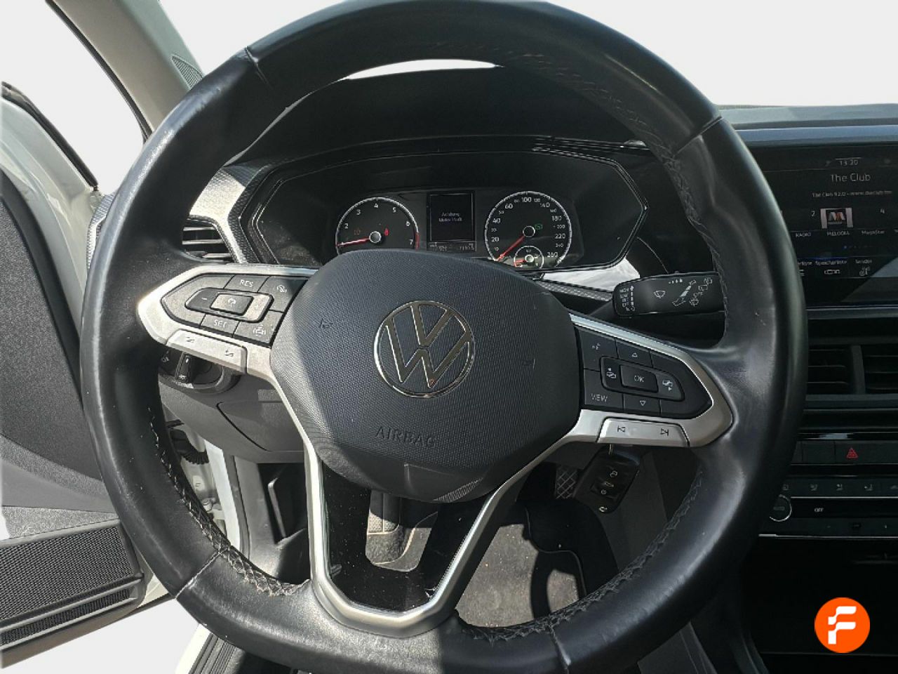 Foto Volkswagen T-Cross 9