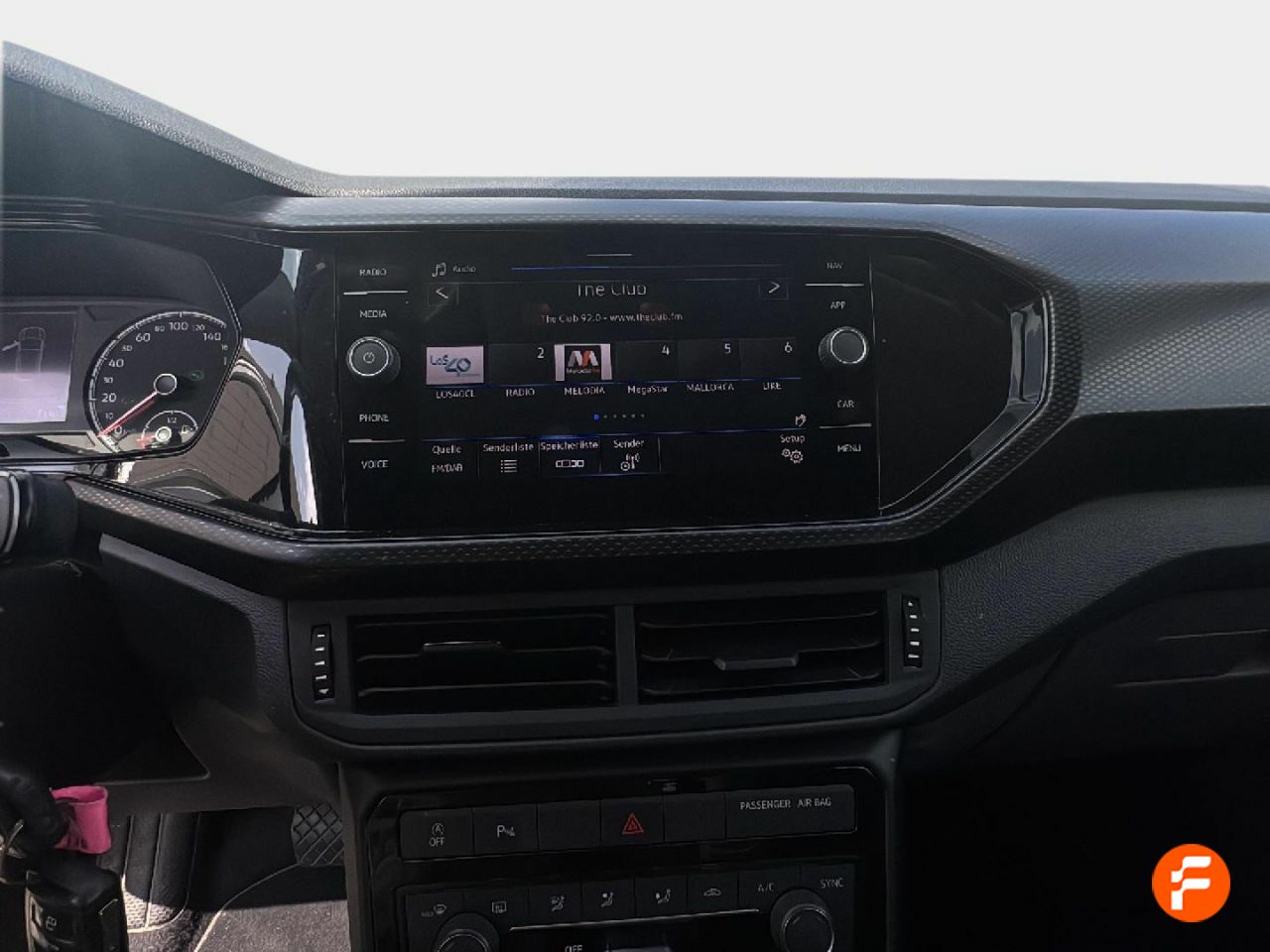 Foto Volkswagen T-Cross 12