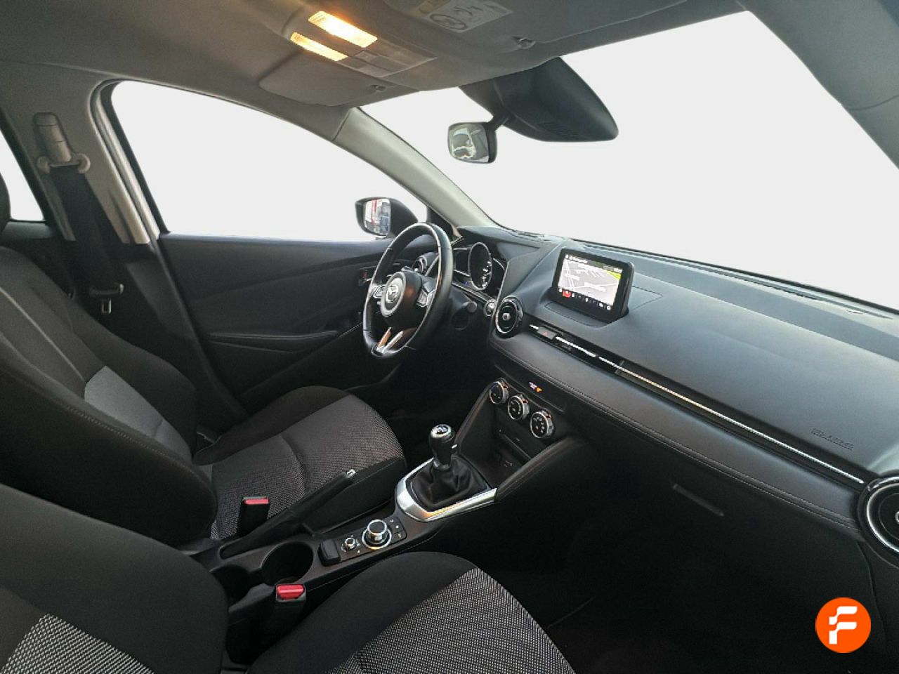 Foto Mazda Mazda2 15
