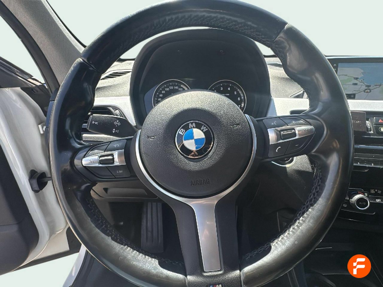 Foto BMW X1 9