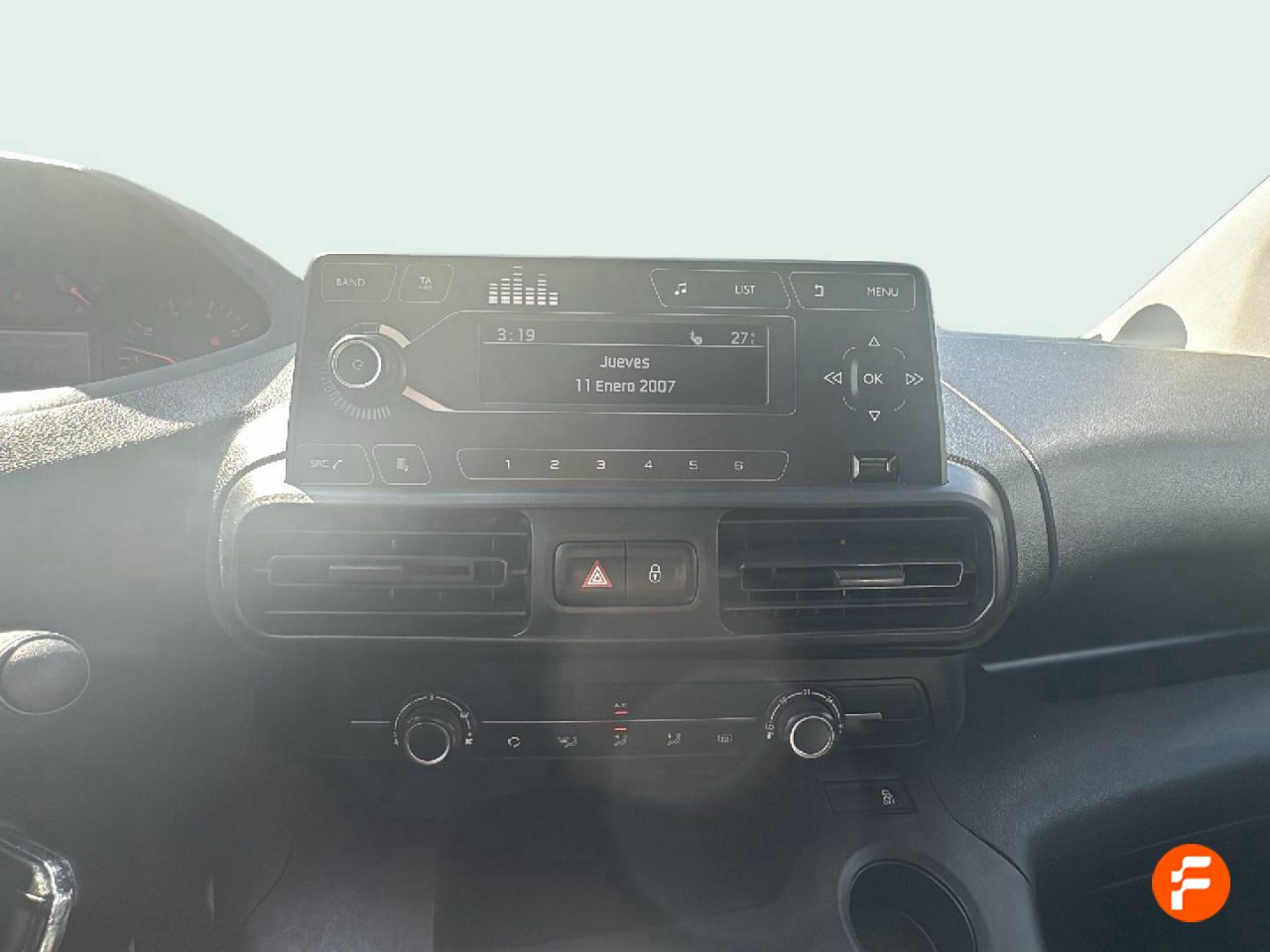 Foto Peugeot Rifter 11