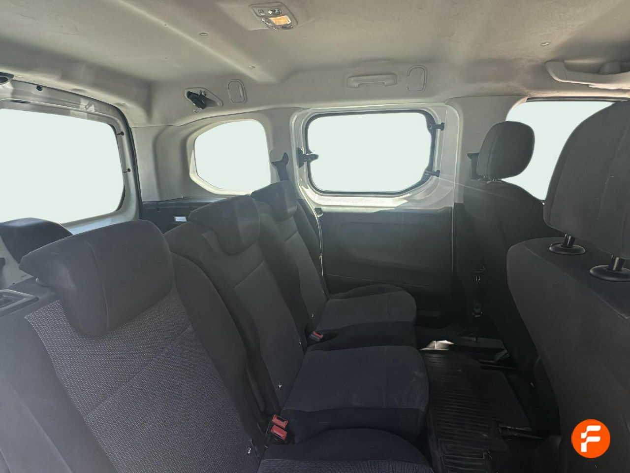 Foto Toyota Proace 13