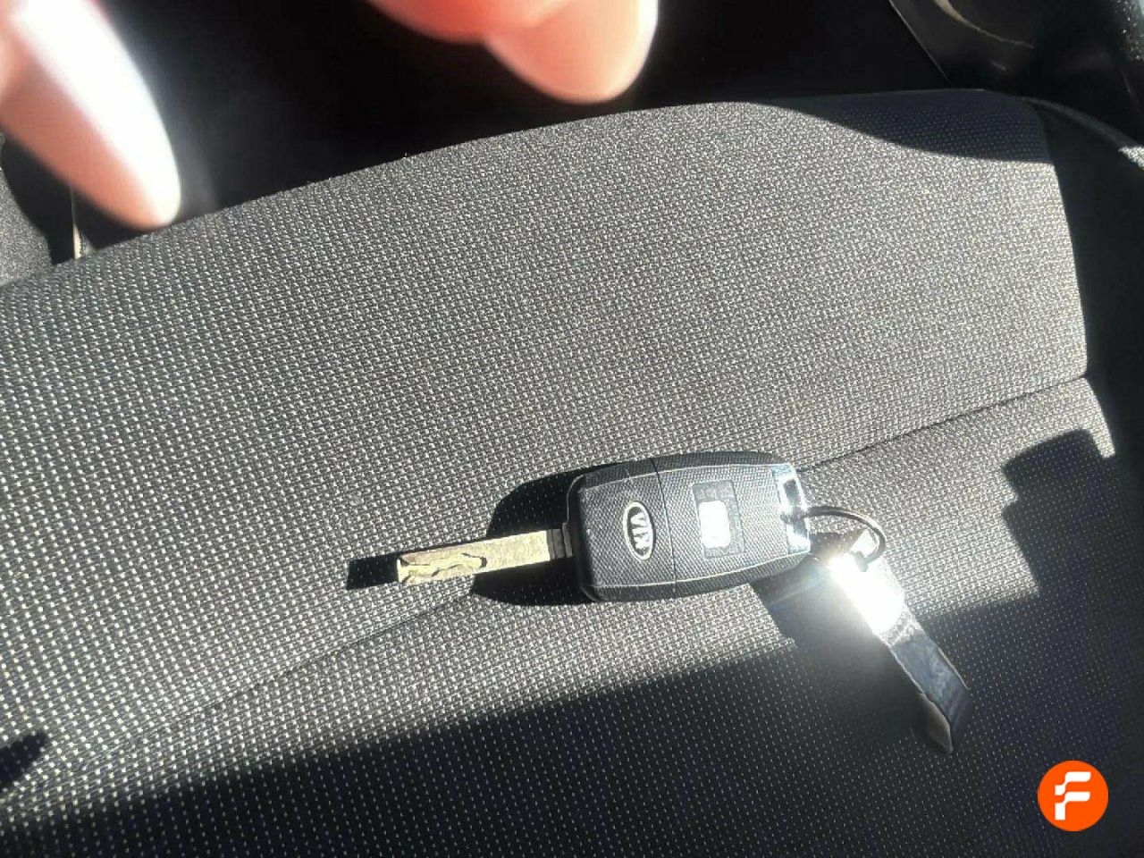 Foto Kia Rio 16