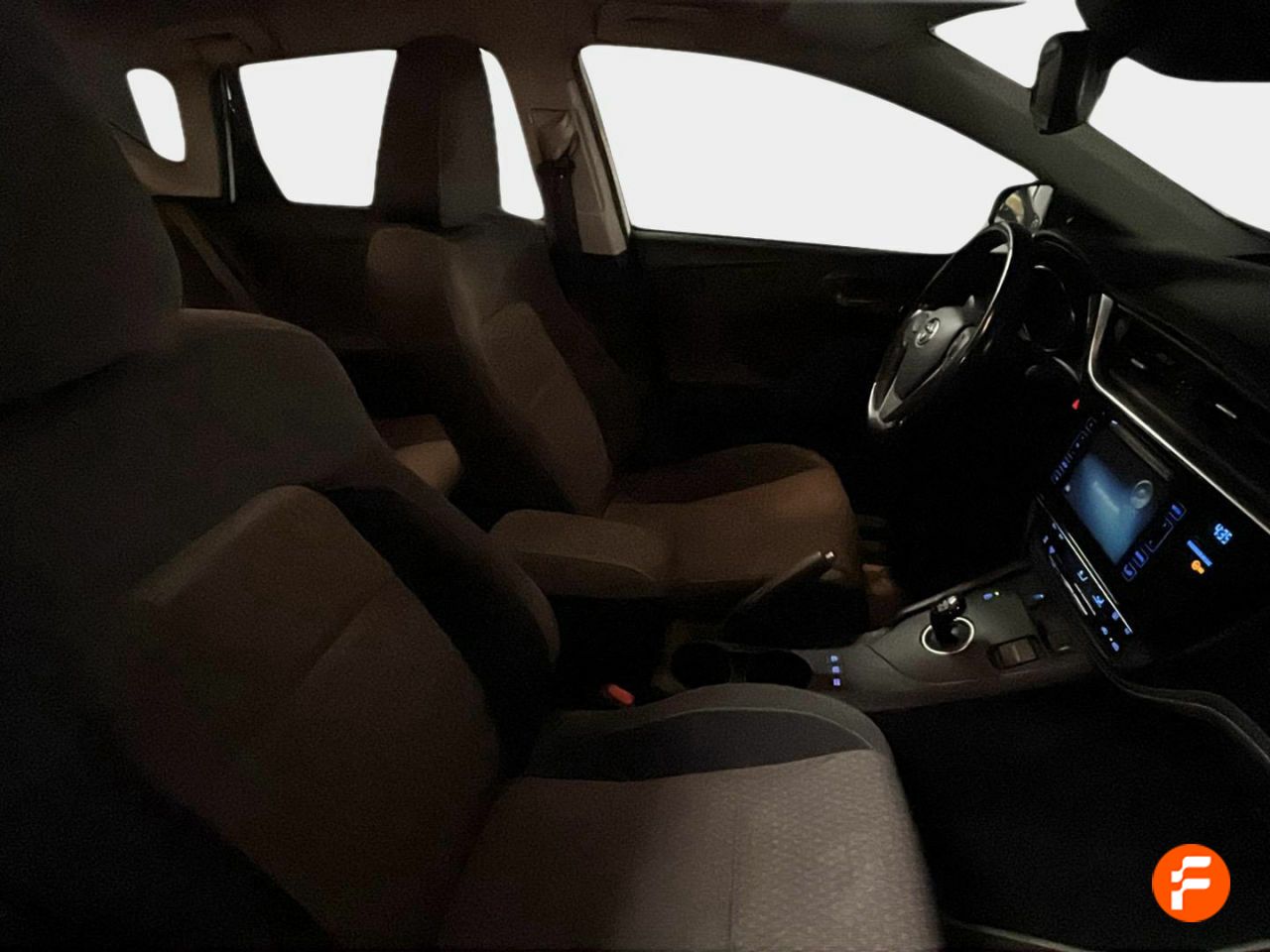 Foto Toyota Auris 11