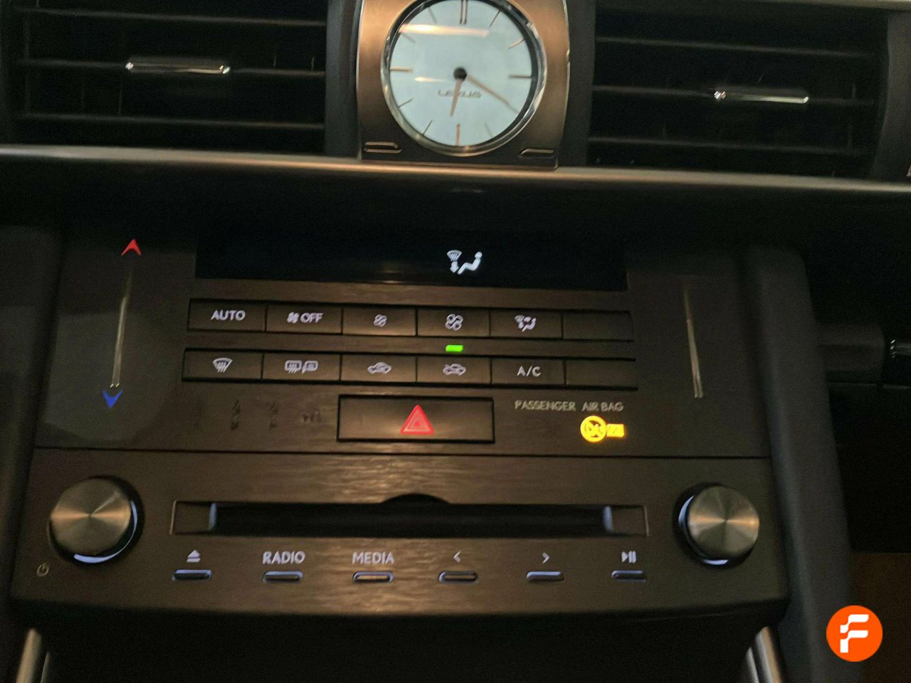 Foto Lexus IS 23