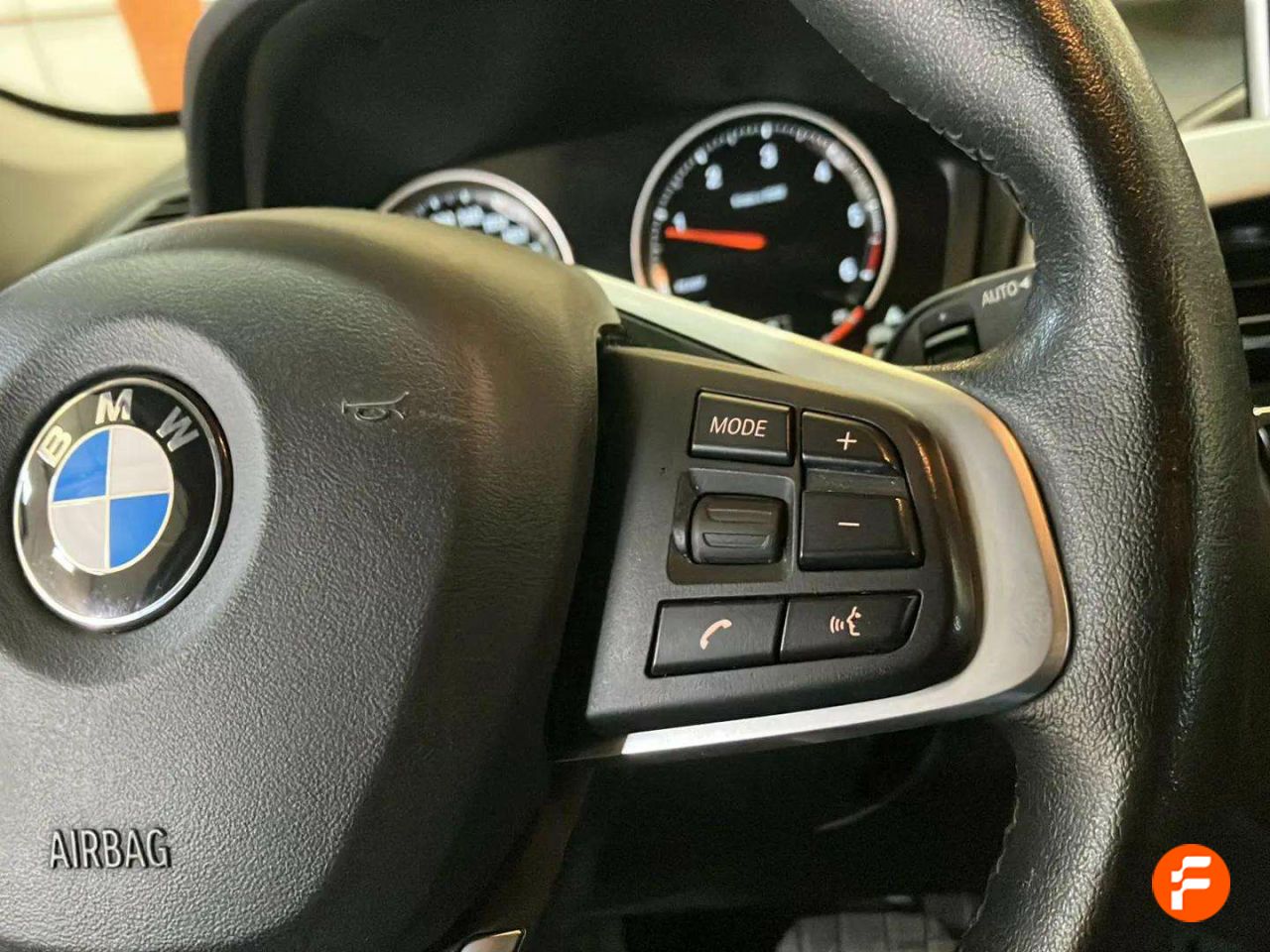 Foto BMW X1 16