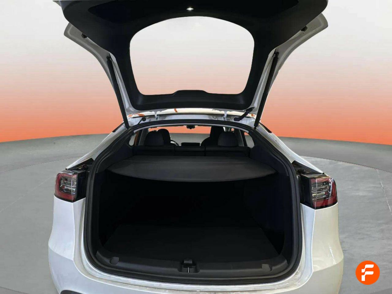 Foto Tesla Model Y 9