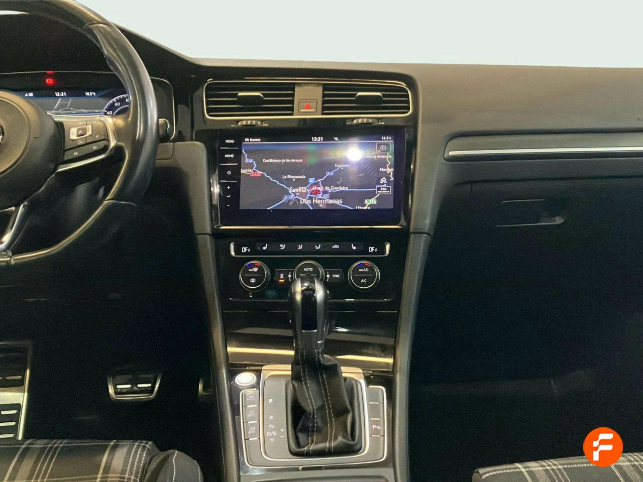 Foto Volkswagen Golf 17