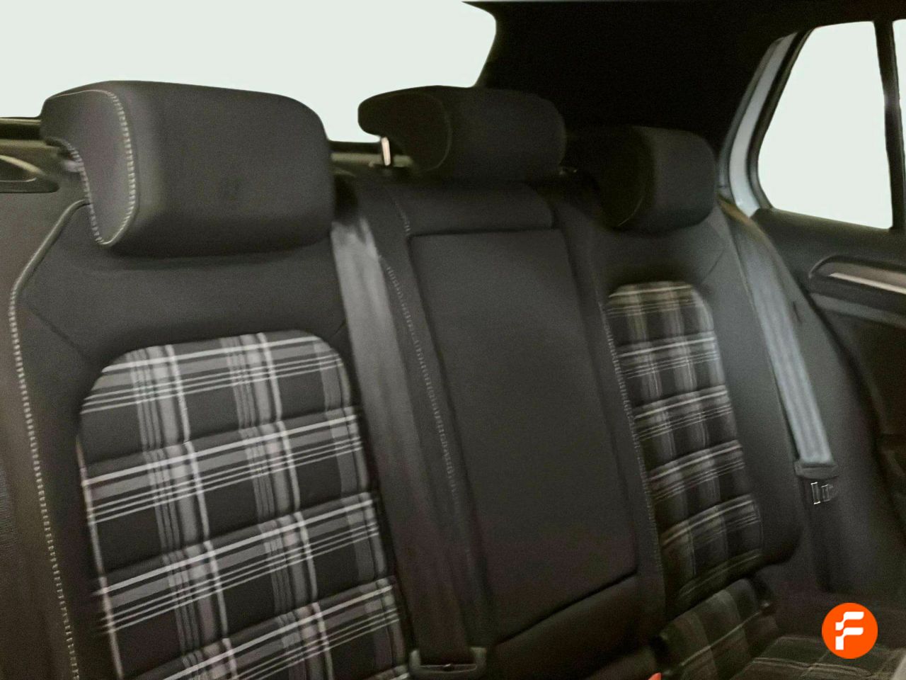 Foto Volkswagen Golf 23