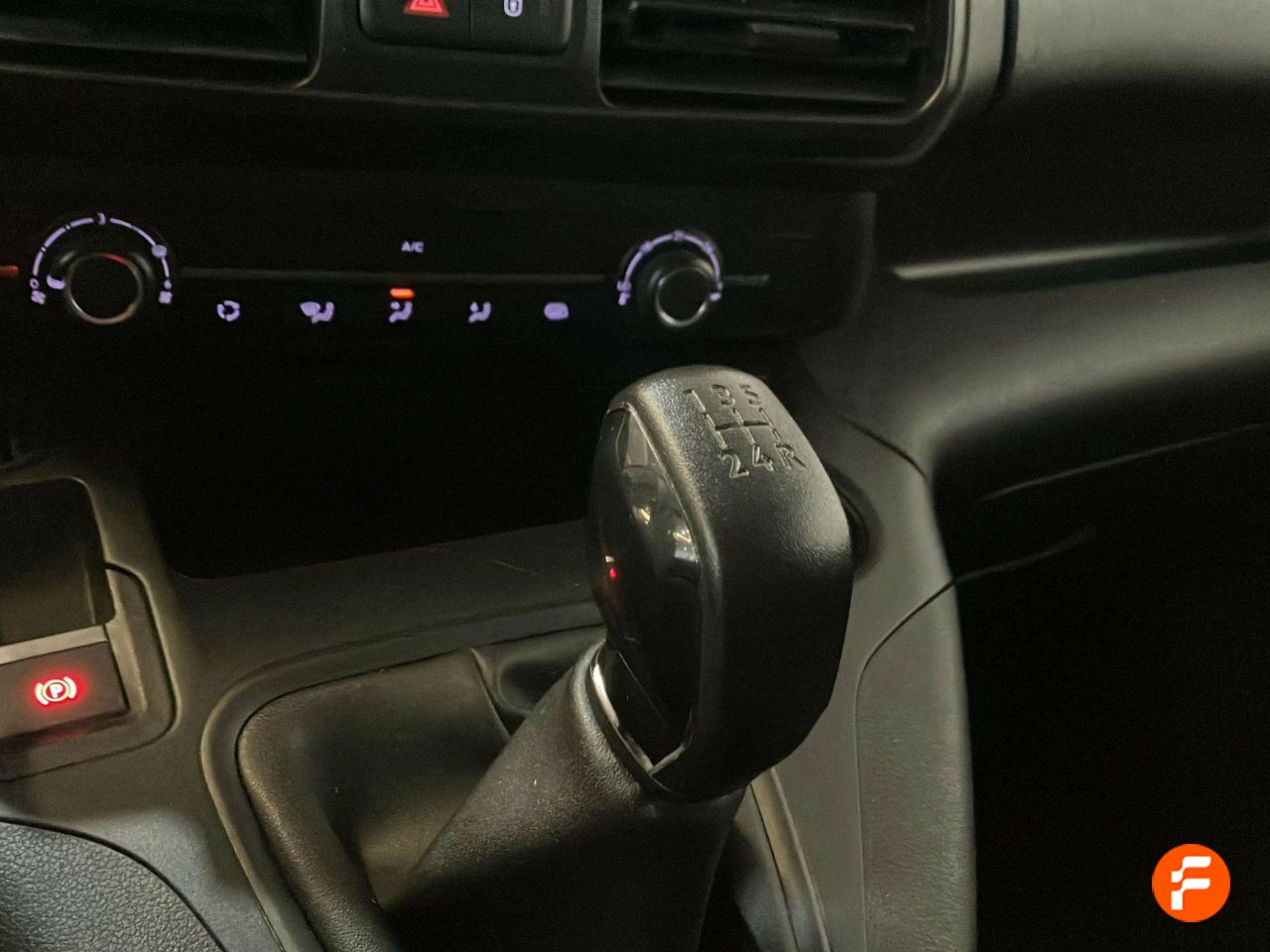Foto Peugeot Partner 21