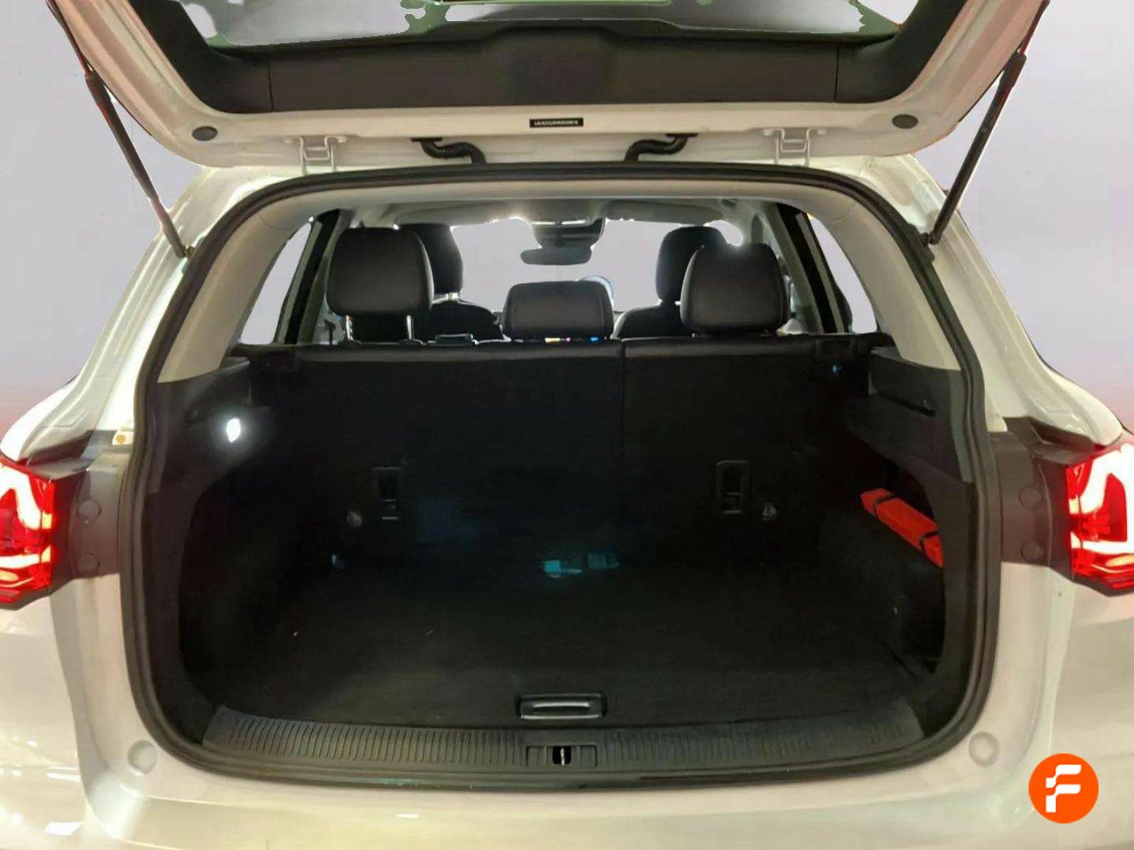 Foto MG HS 10