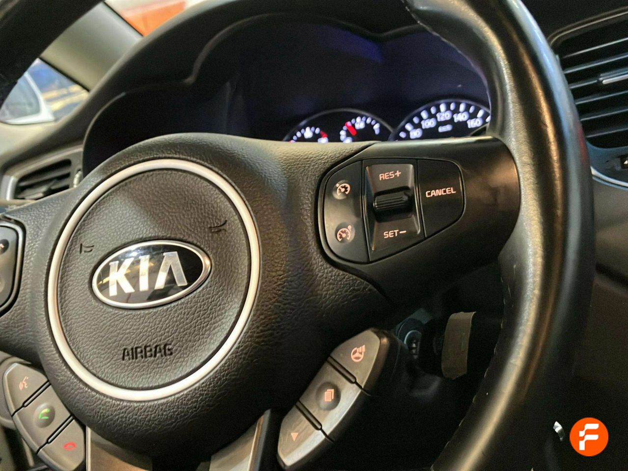 Foto Kia Carens 16