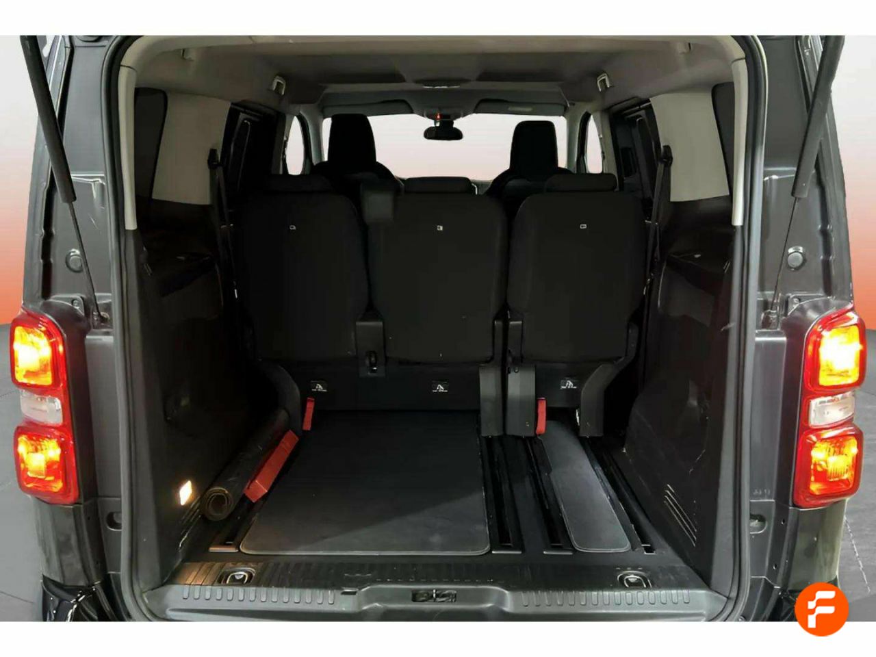 Foto Peugeot Traveller 10