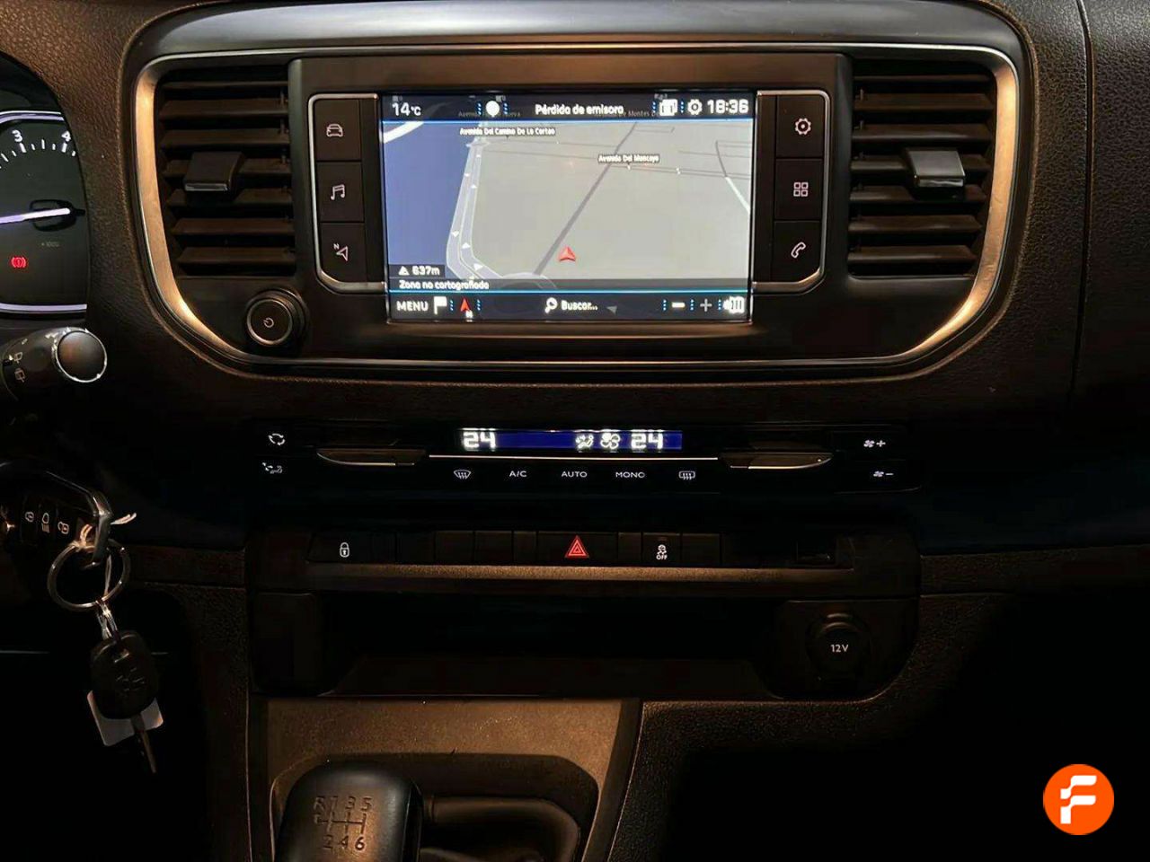 Foto Peugeot Traveller 16