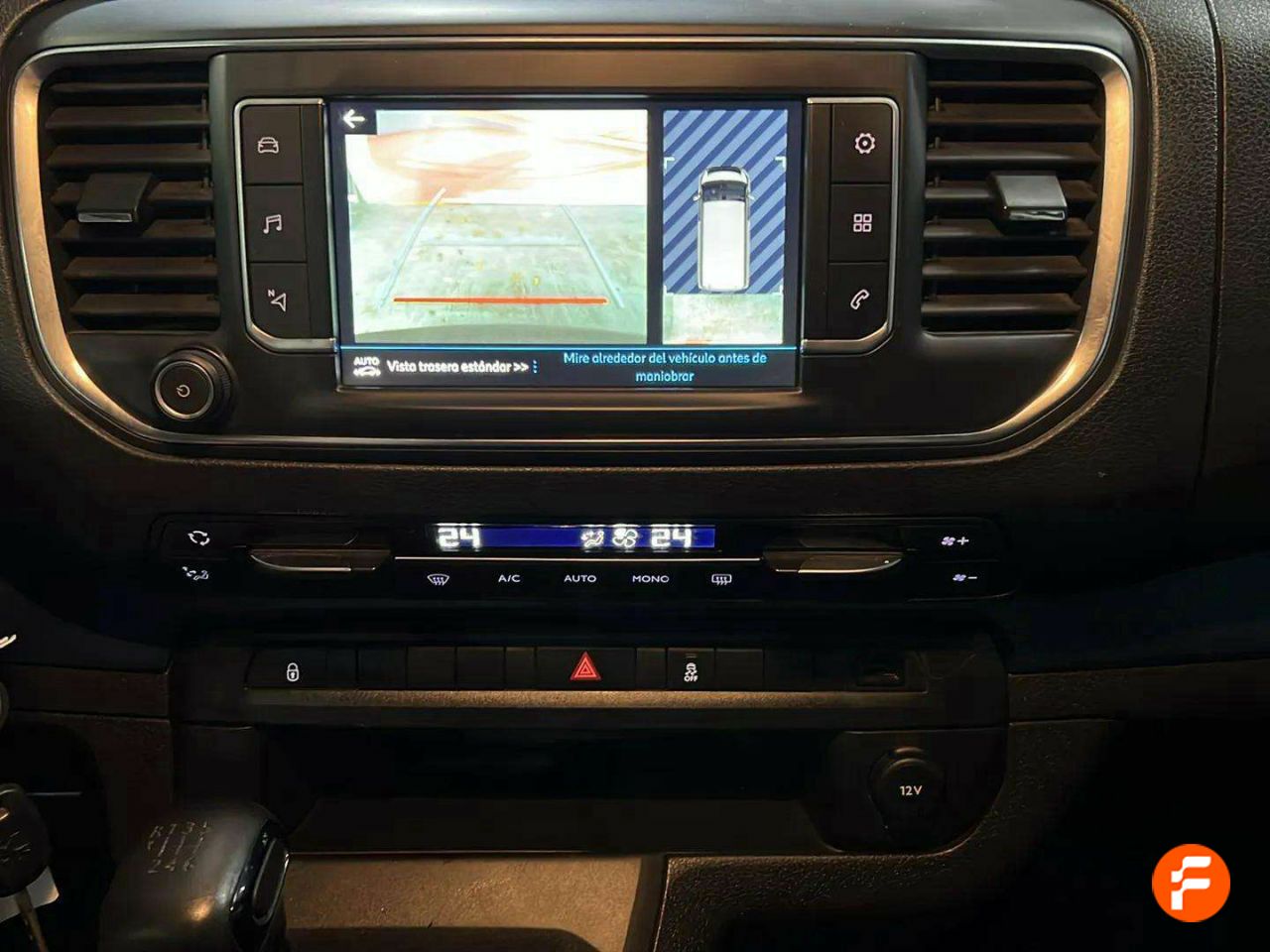 Foto Peugeot Traveller 17