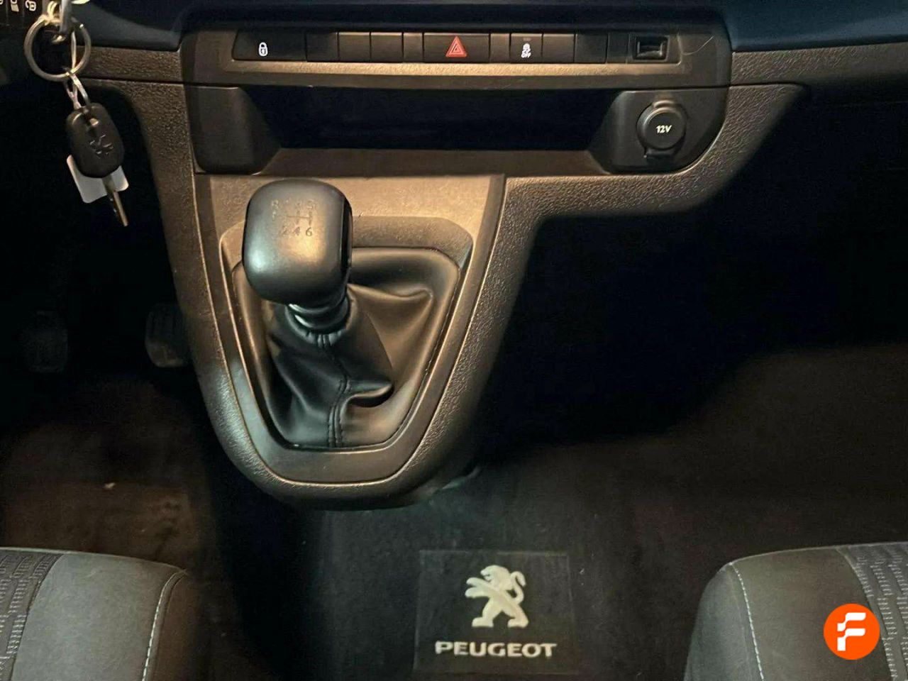 Foto Peugeot Traveller 18
