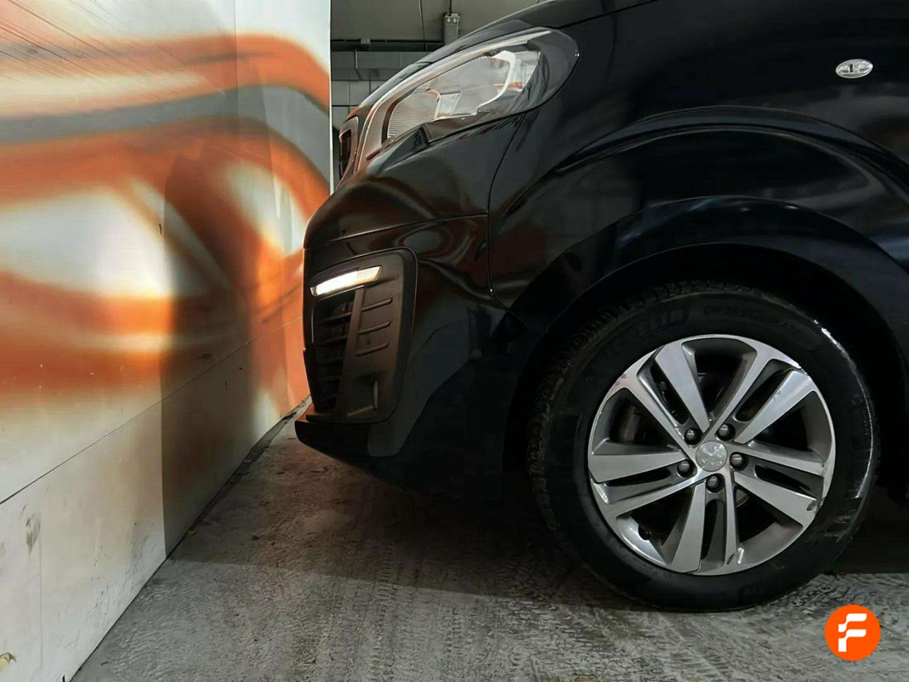 Foto Peugeot Traveller 24