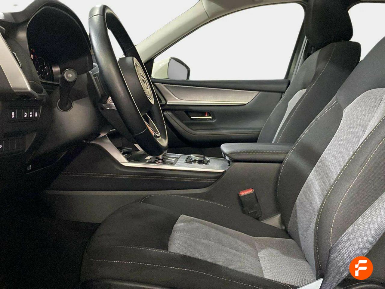 Foto Mazda CX-60 11