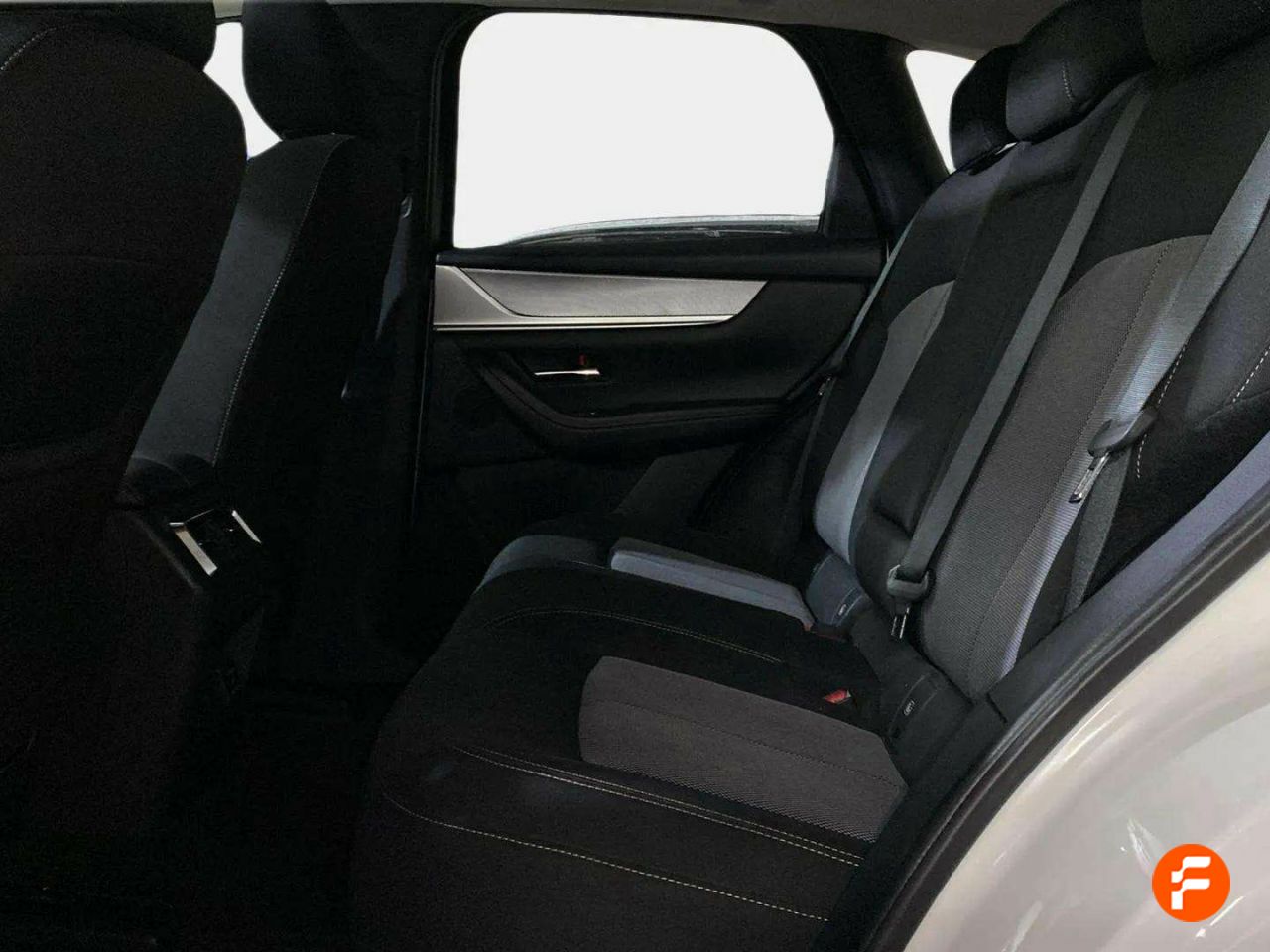 Foto Mazda CX-60 12