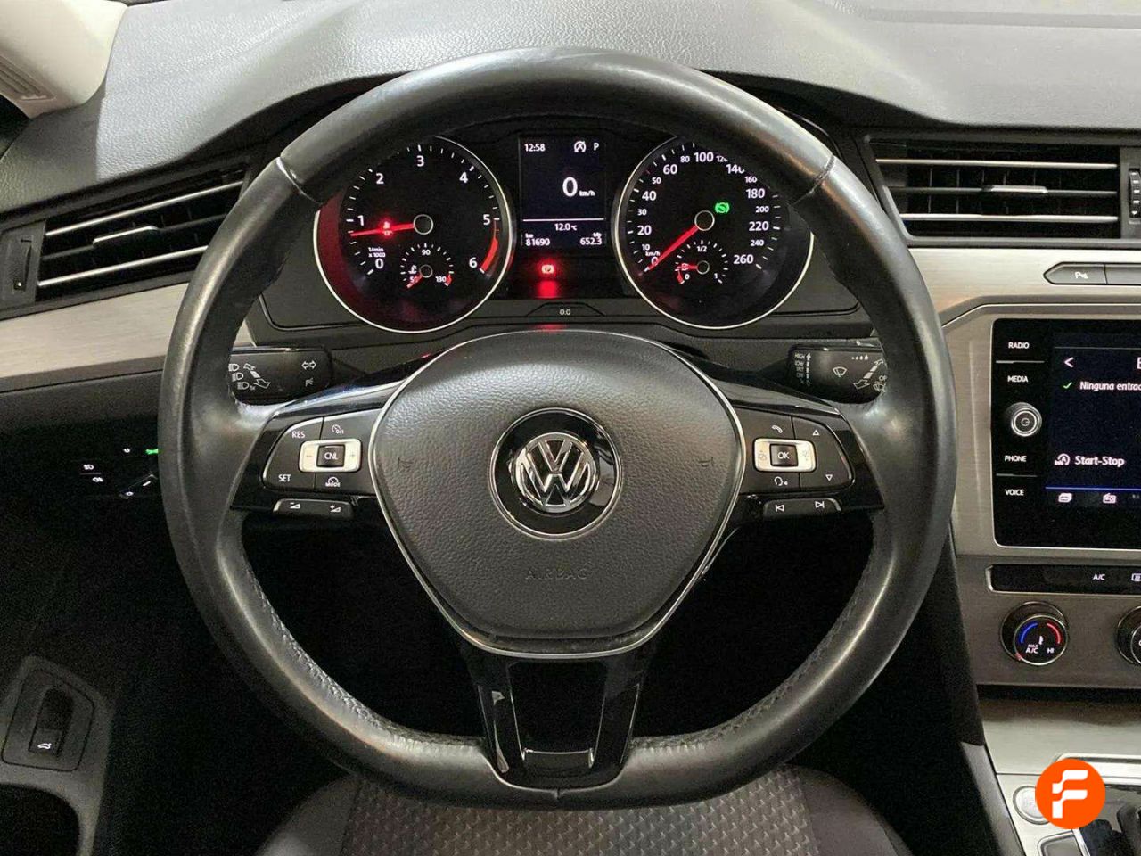 Foto Volkswagen Passat 19