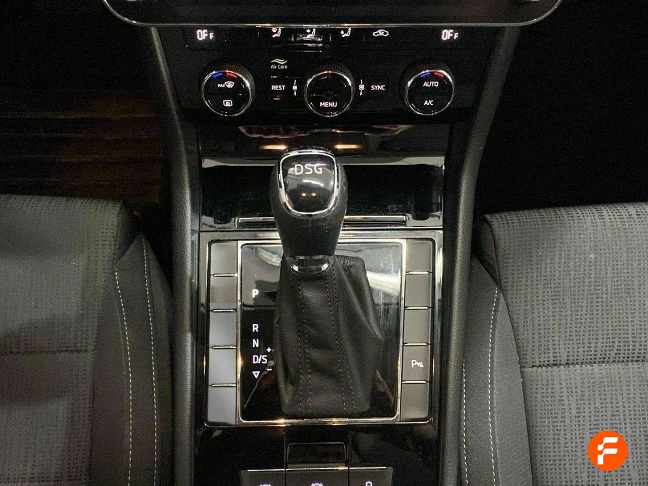 Foto Skoda Superb 18