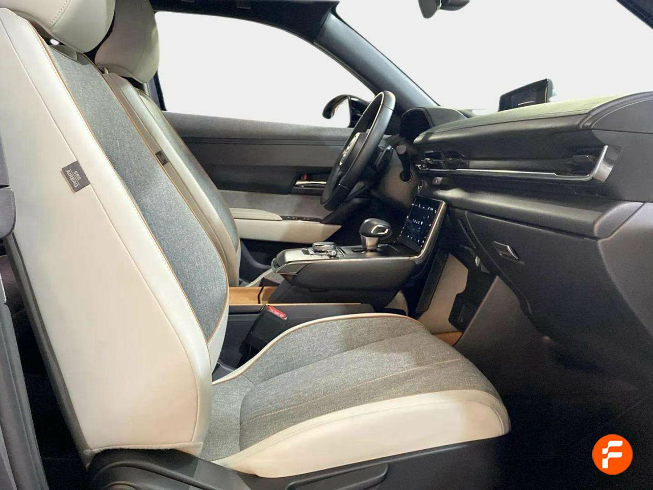 Foto Mazda MX-30 13