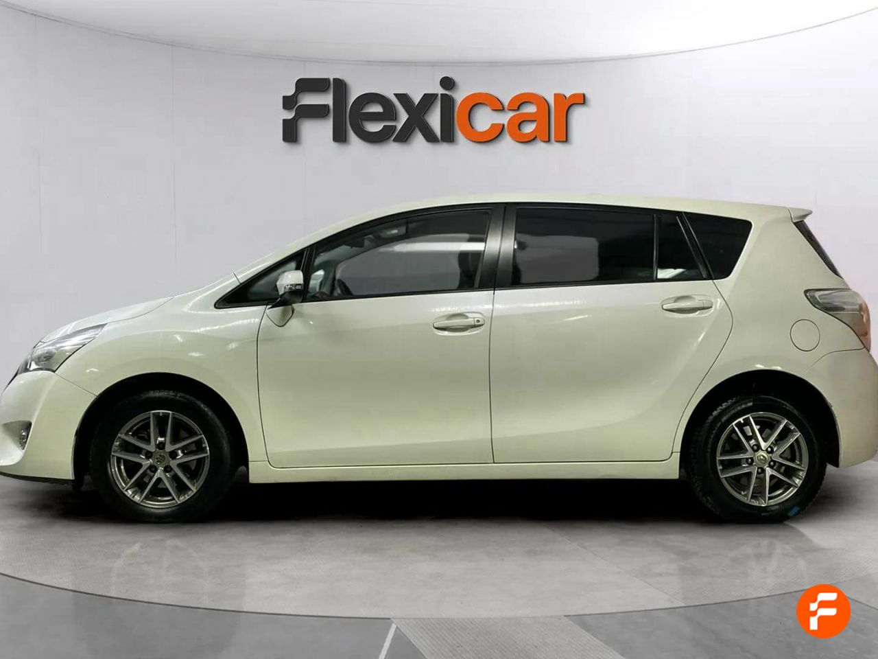 Foto Toyota Corolla Verso 4