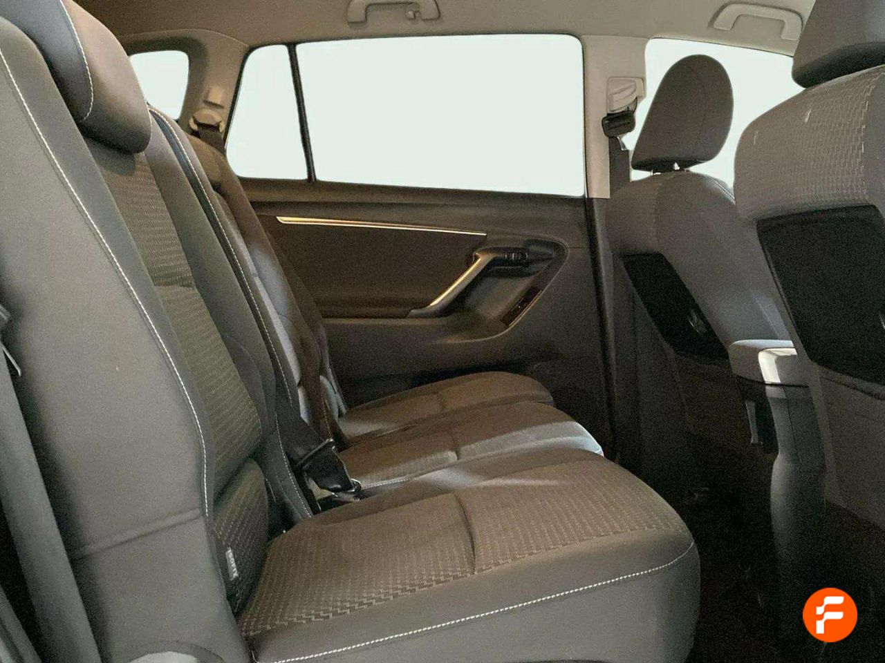 Foto Toyota Corolla Verso 14