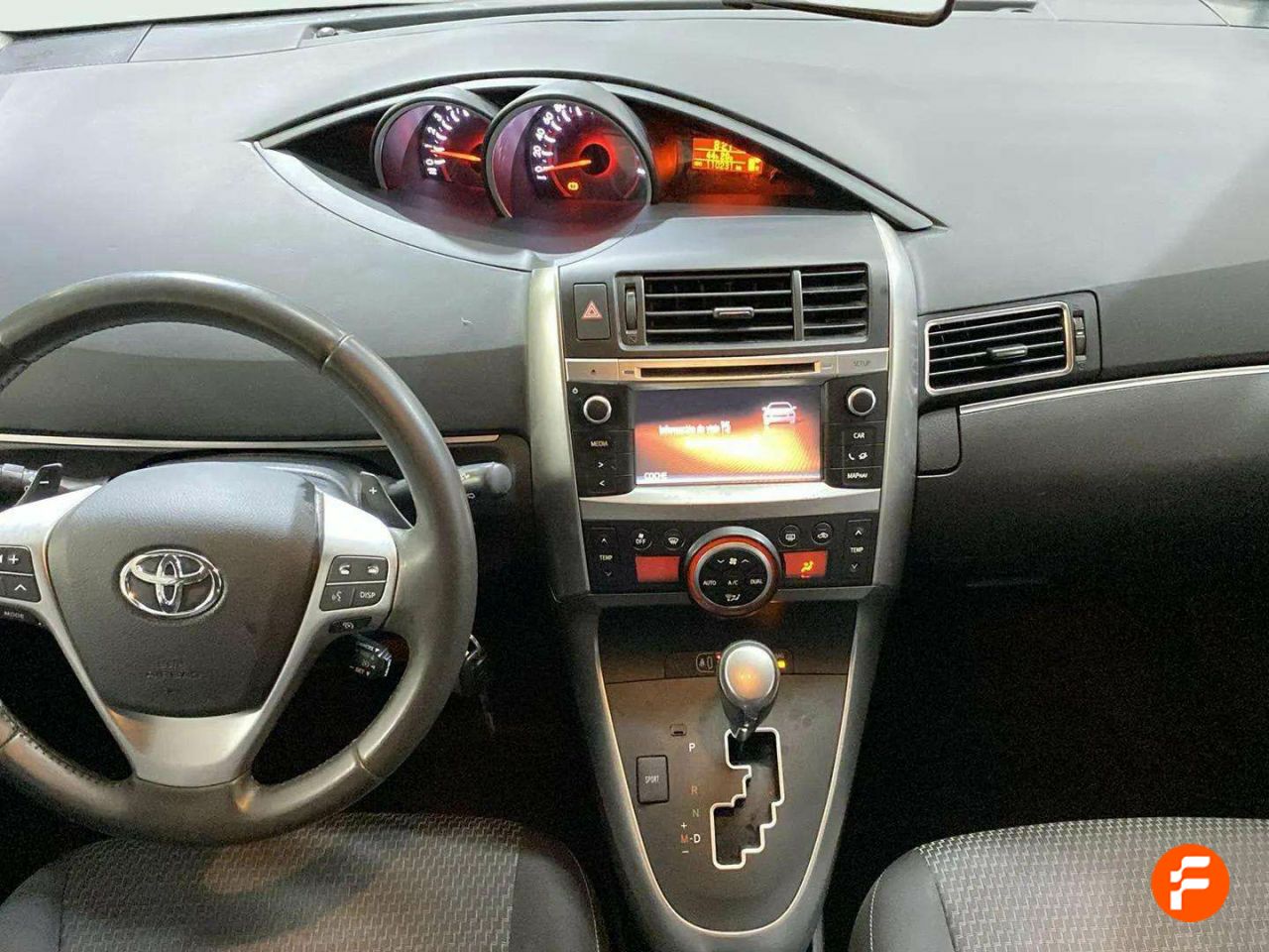 Foto Toyota Corolla Verso 15