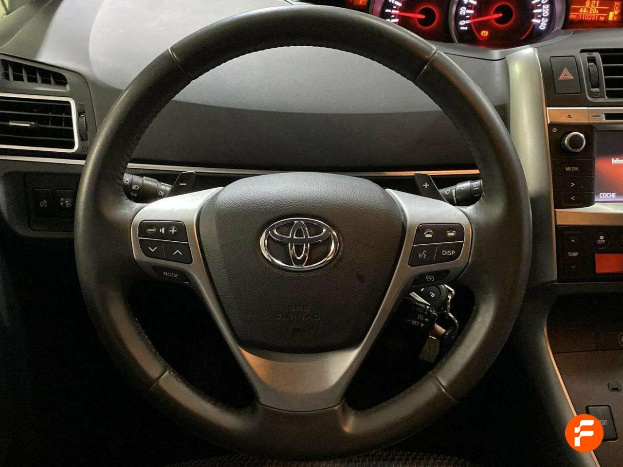 Foto Toyota Corolla Verso 19