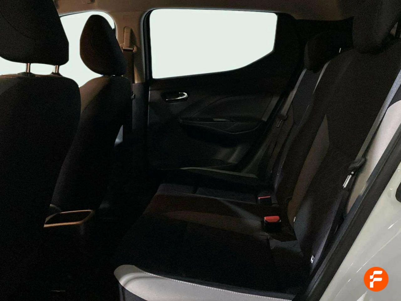 Foto Nissan Micra 12