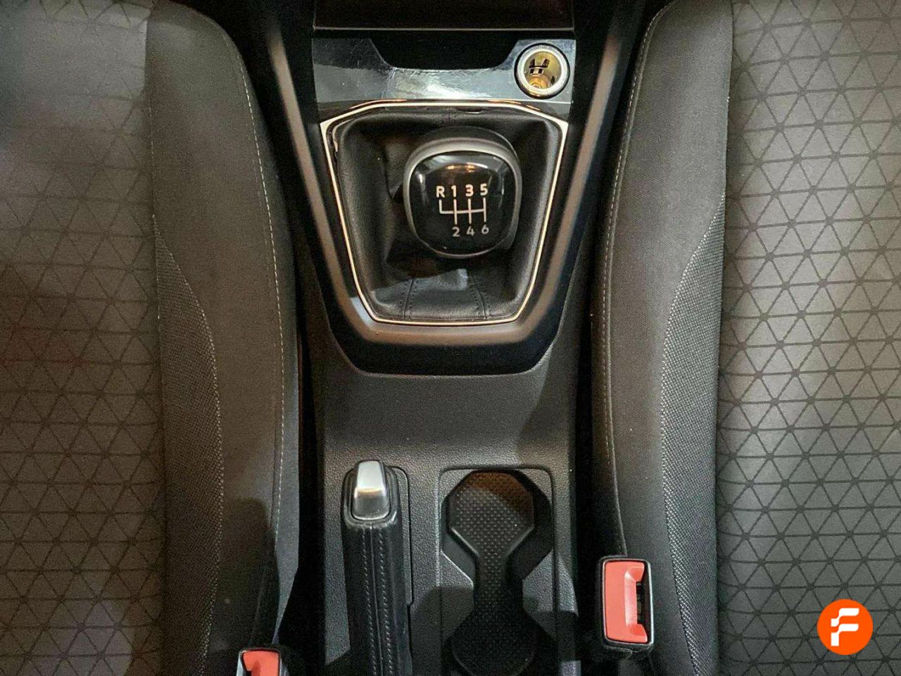 Foto Volkswagen T-Cross 18