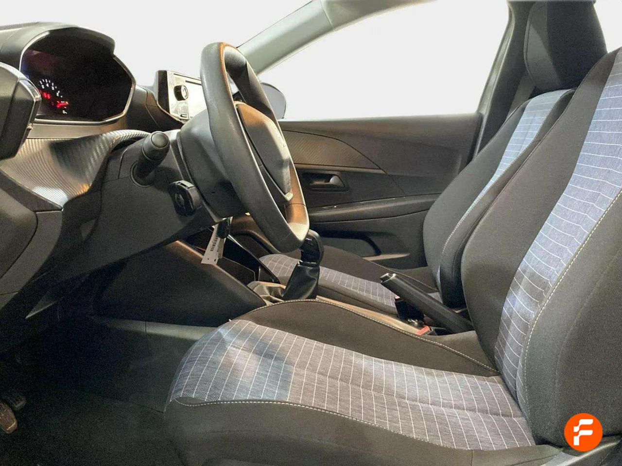 Foto Peugeot 208 11