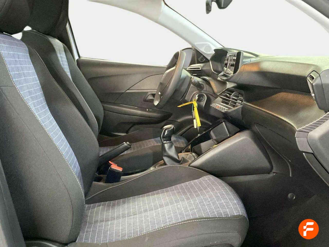 Foto Peugeot 208 13