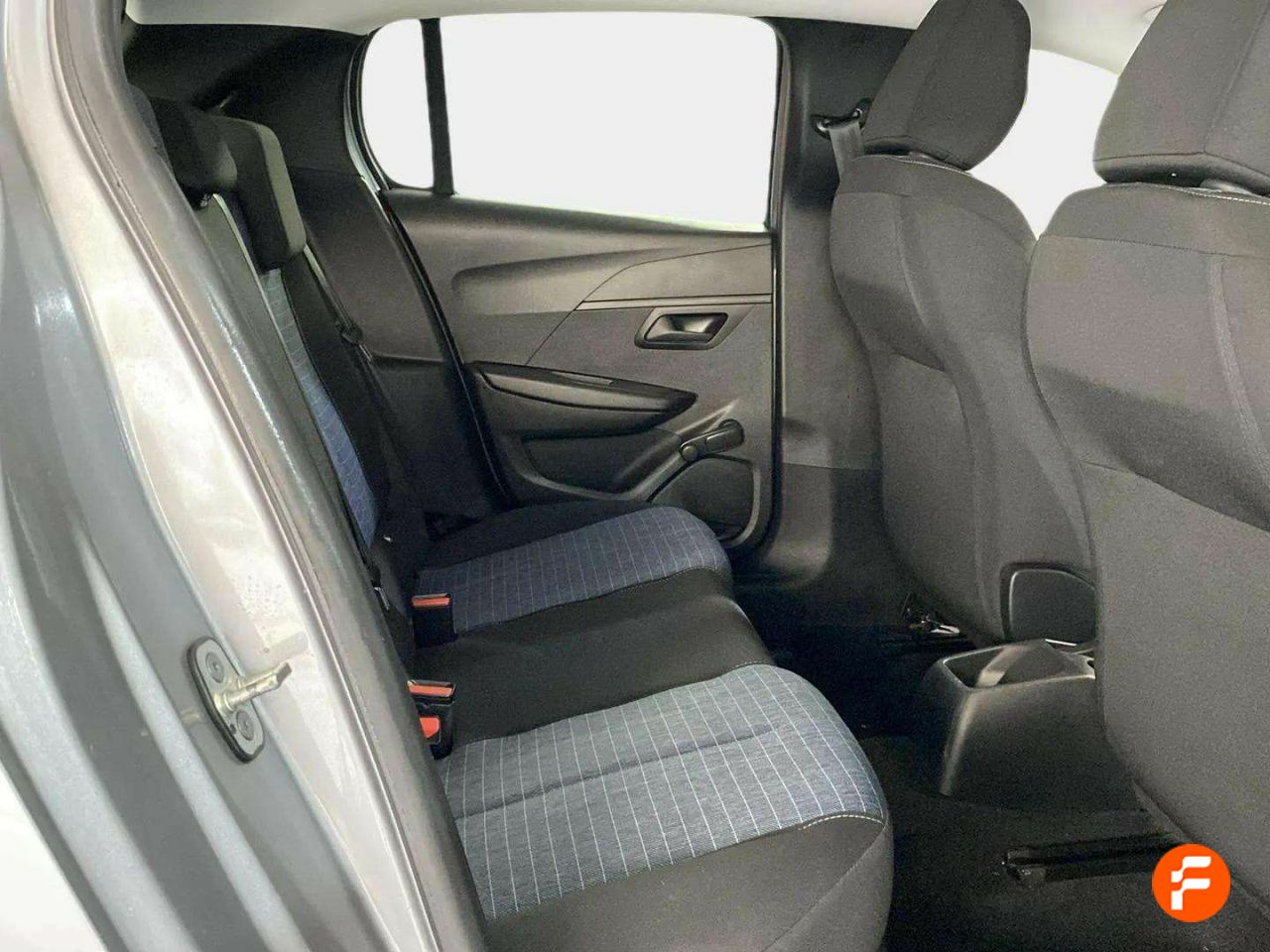 Foto Peugeot 208 14