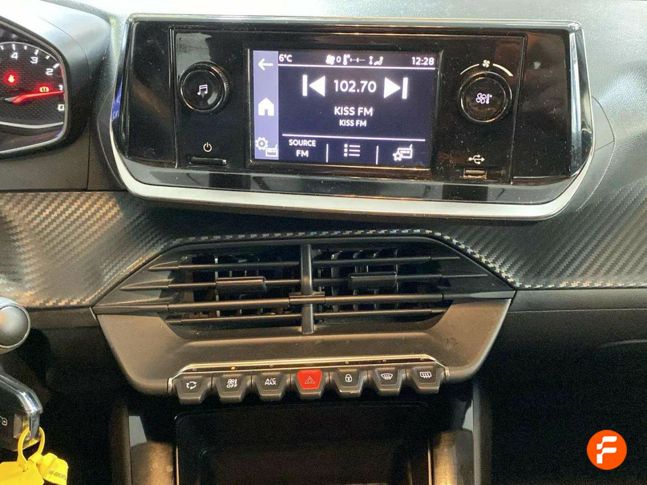 Foto Peugeot 208 16