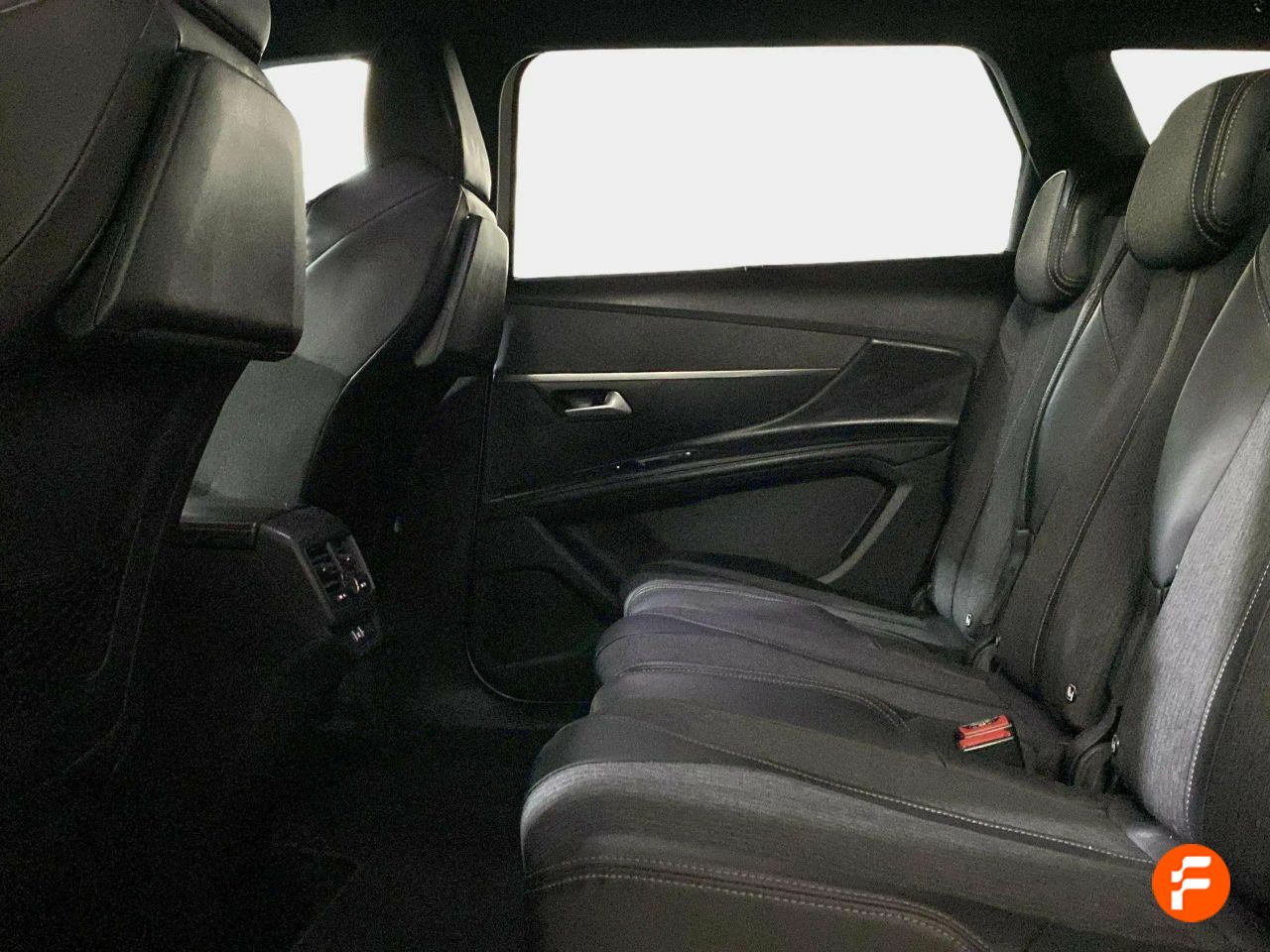 Foto Peugeot 5008 12