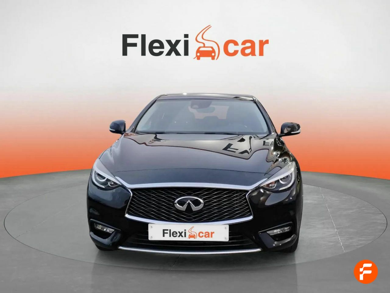 Foto Infiniti Q30 2