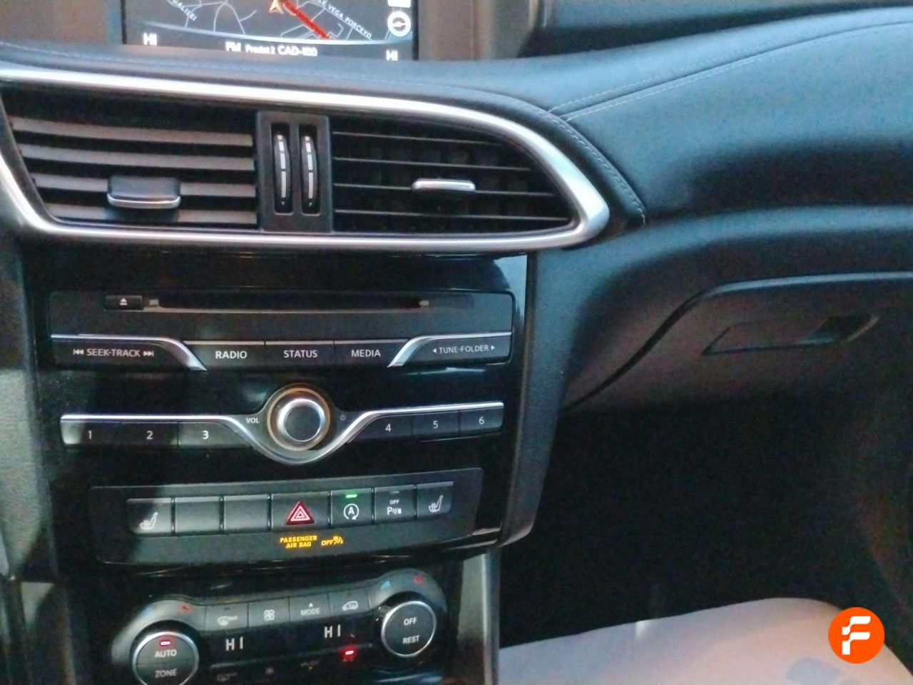 Foto Infiniti Q30 13