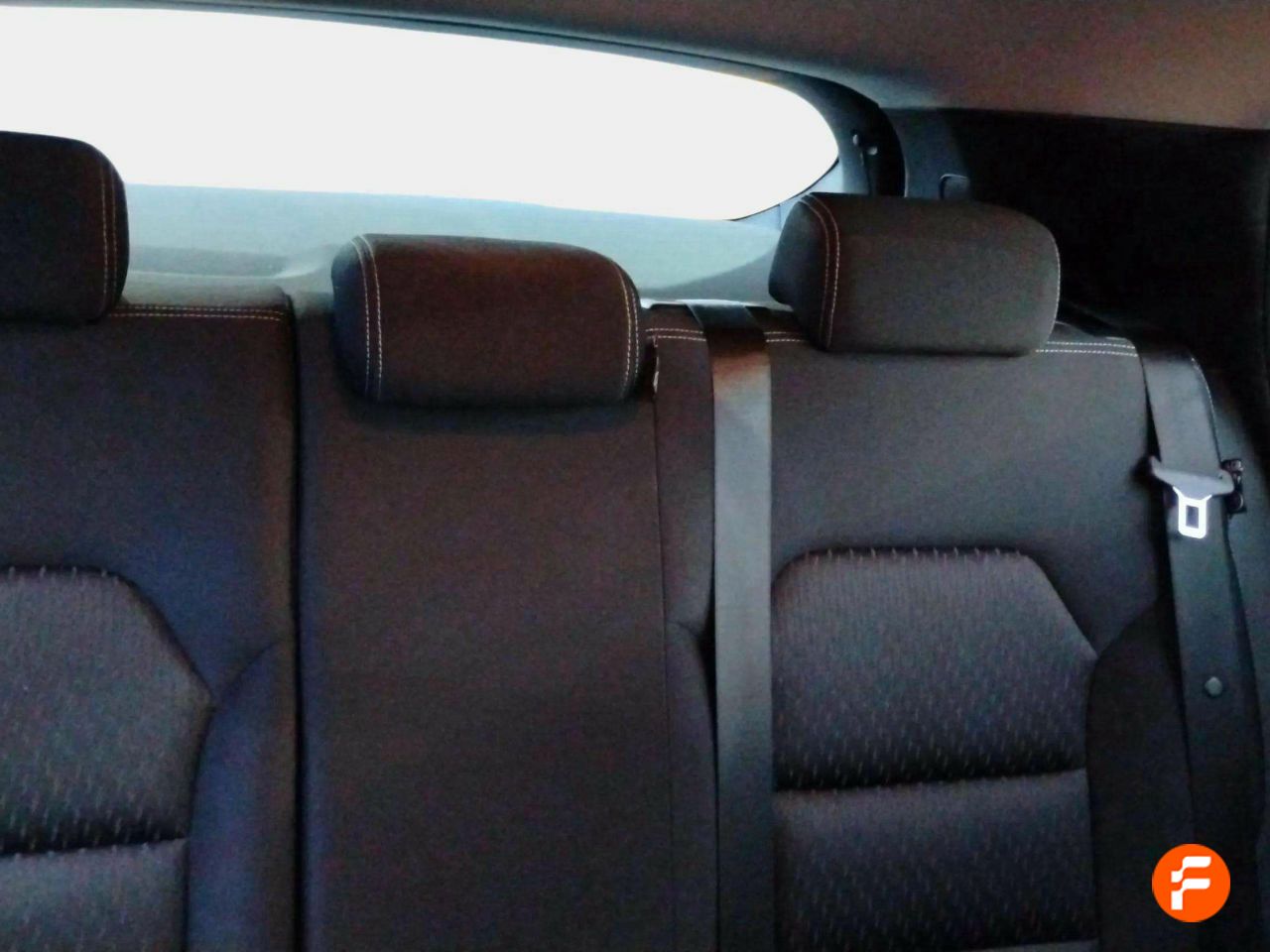 Foto Infiniti Q30 15