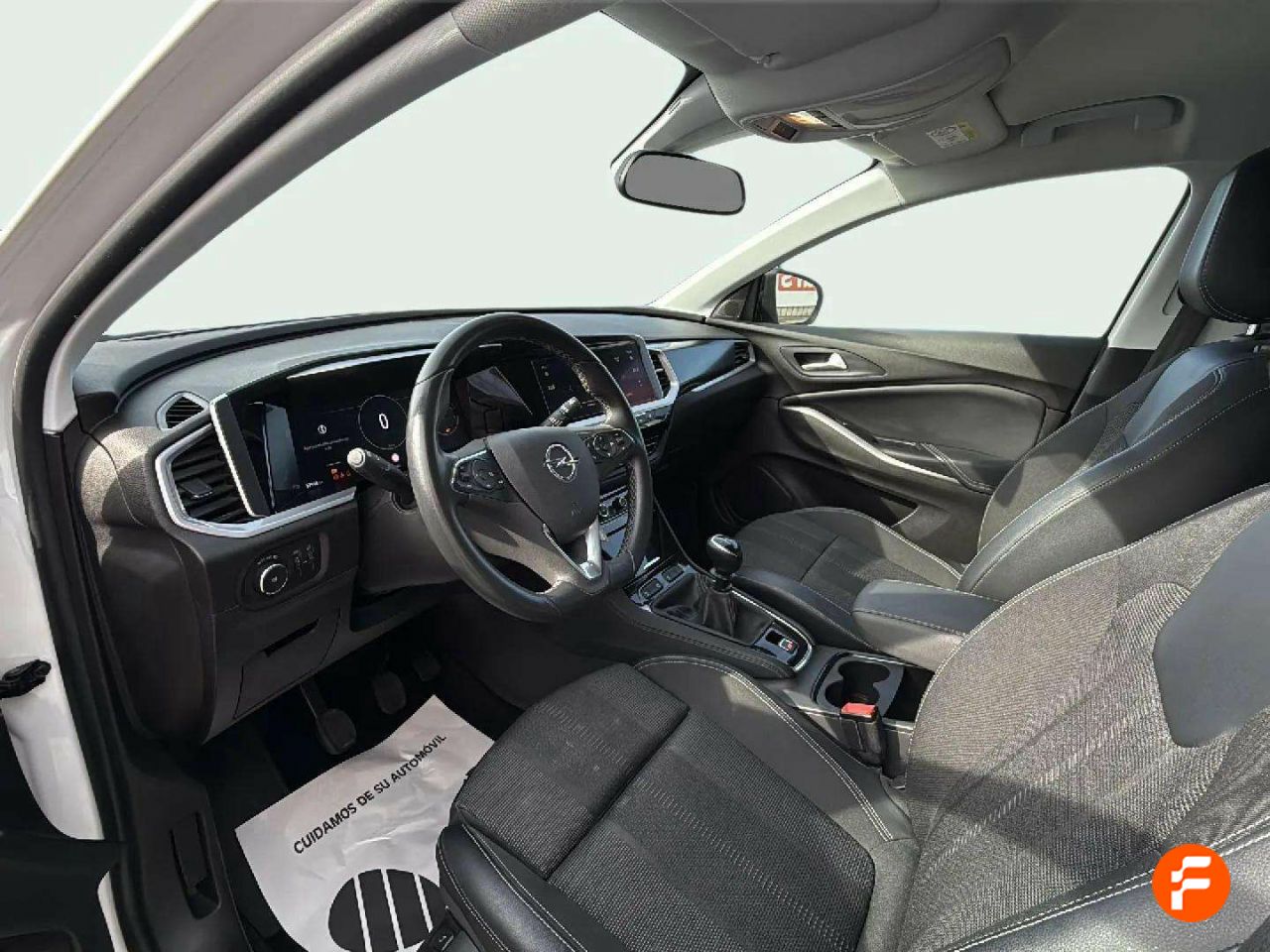 Foto Opel Grandland X 10