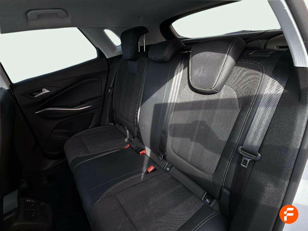 Foto Opel Grandland X 16