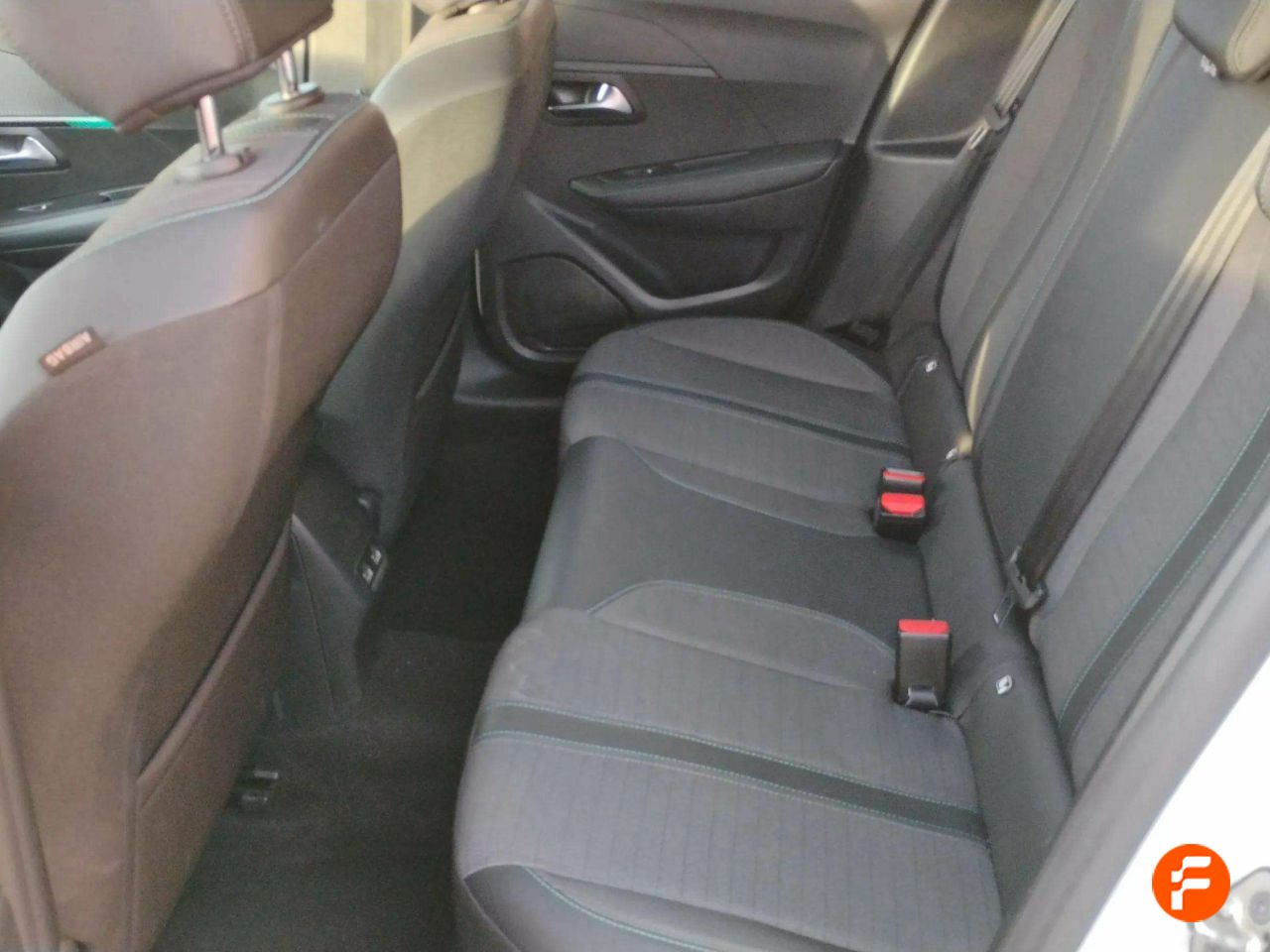 Foto Peugeot 208 16