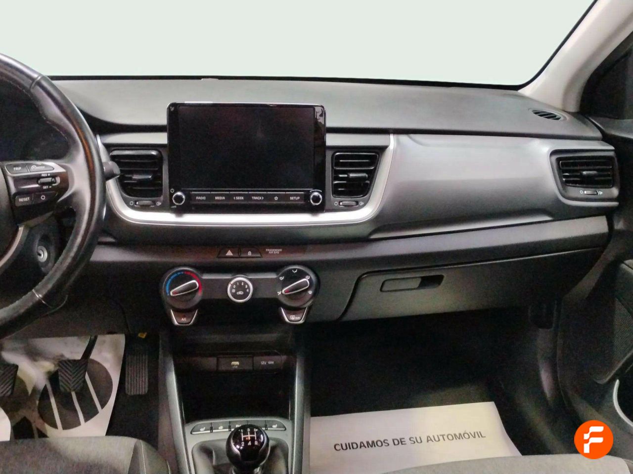 Foto Kia Stonic 12