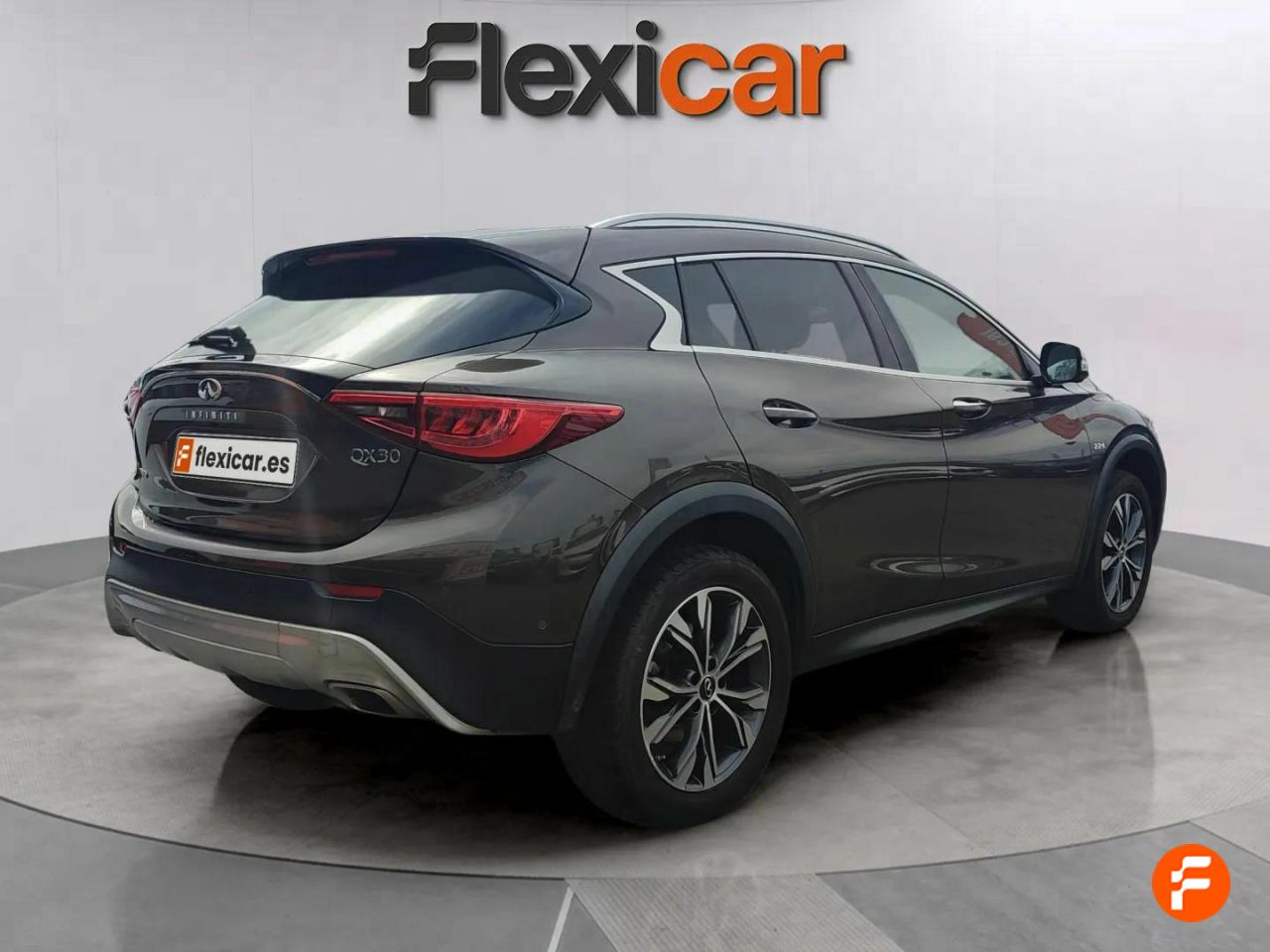 Foto Infiniti QX30 7